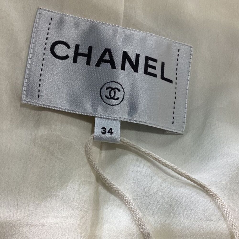 Chanel Evening Jacket in White Cotton - Picture 6 of 6